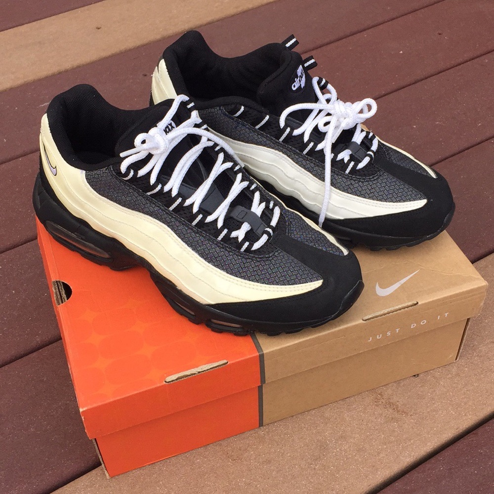 Nike Air Max 95 Black & White 👟